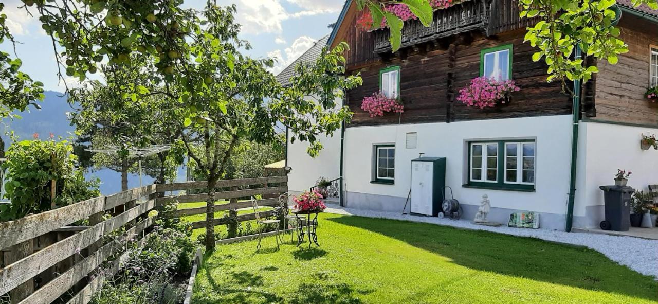 Fruhstuckspension Bischof I D Wiesen Sankt Peter am Kammersberg Exterior photo